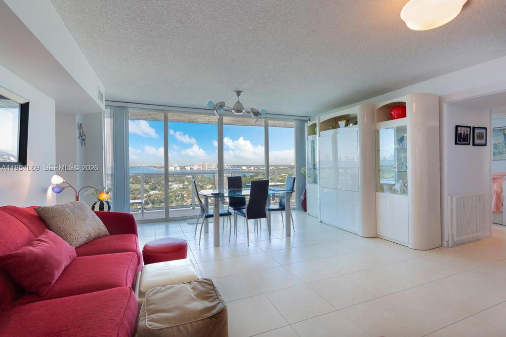 Real estate property located at 5900 Collins Ave #2105, Miami-dade, The Grandview Condo, Miami Beach, FL