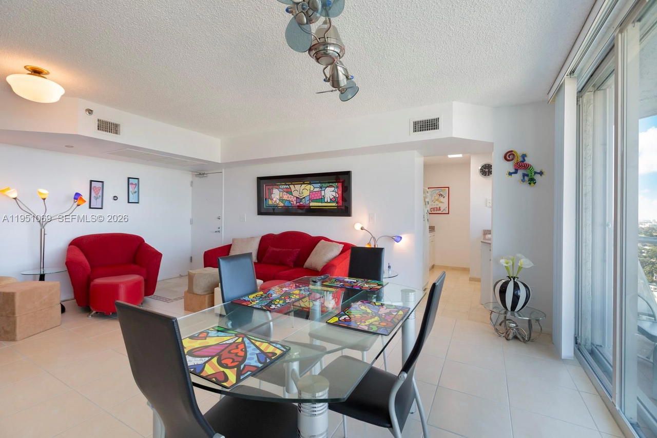 Real estate property located at 5900 Collins Ave #2105, Miami-dade, The Grandview Condo, Miami Beach, FL