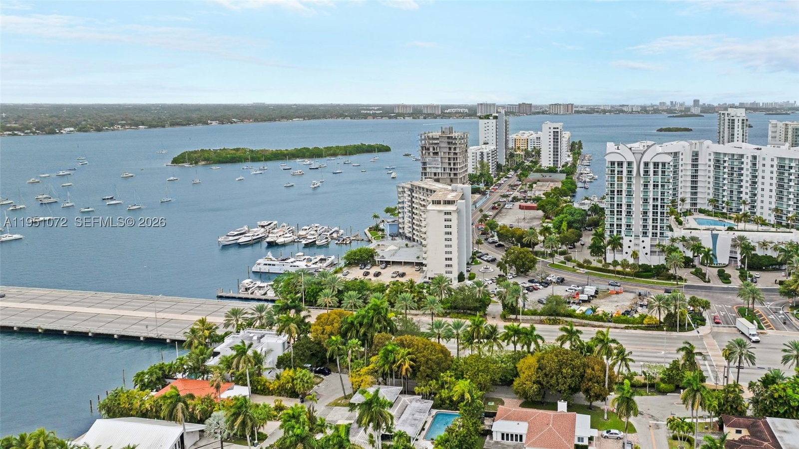 Real estate property located at 7904 West Dr #102, Miami-dade, Bayshore Yacht & Tennis C, North Bay Village, FL