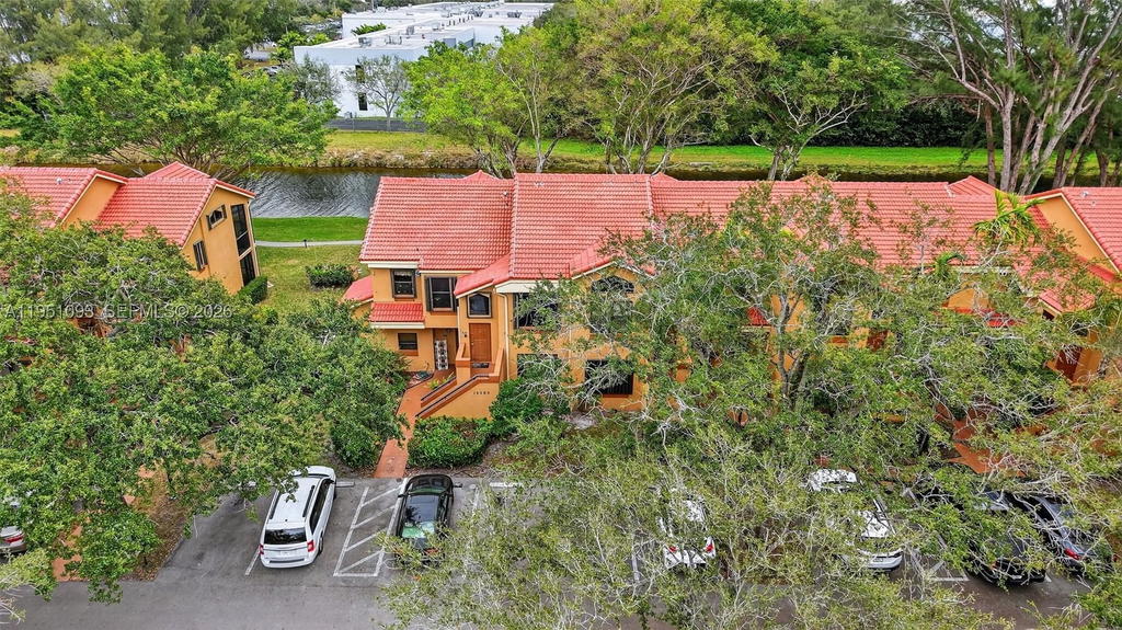 Real estate property located at 15505 Miami Lakeway N #201, Miami-dade, Celebration Point Condo #, Miami Lakes, FL