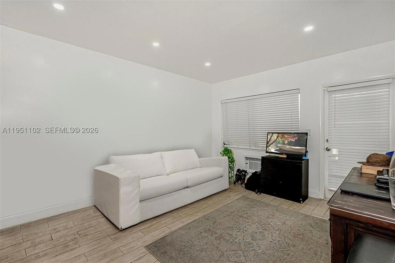 Real estate property located at 719 Euclid Ave #3, Miami-dade, 719 Euclid Apts Condomini, Miami Beach, FL