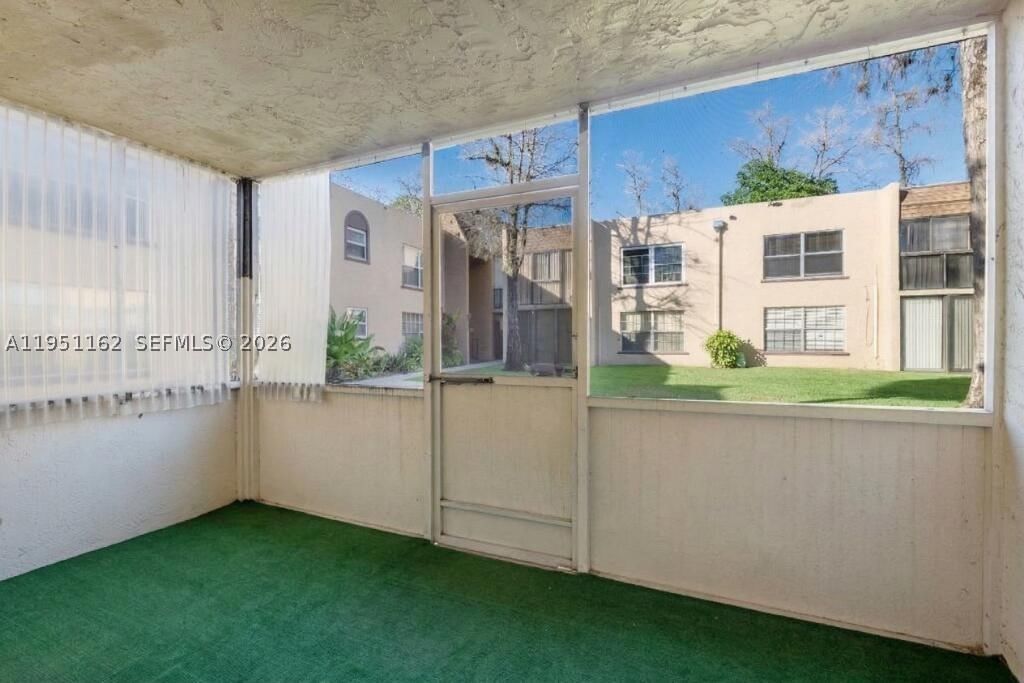 Real estate property located at 4221 19th St #289, Broward, Wood Hue Iv Condo, Lauderhill, FL