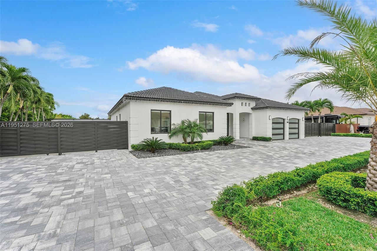 Real estate property located at 13118 215th Ter, Miami-dade, Oak South Estates, Miami, FL