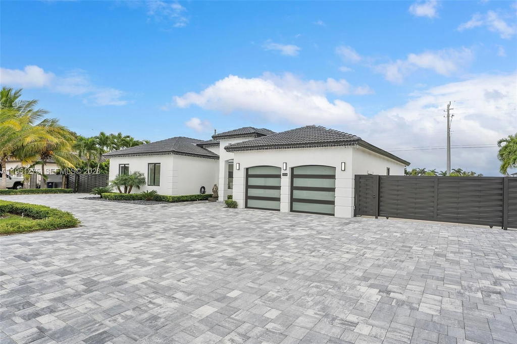 Real estate property located at 13118 215th Ter, Miami-dade, Oak South Estates, Miami, FL