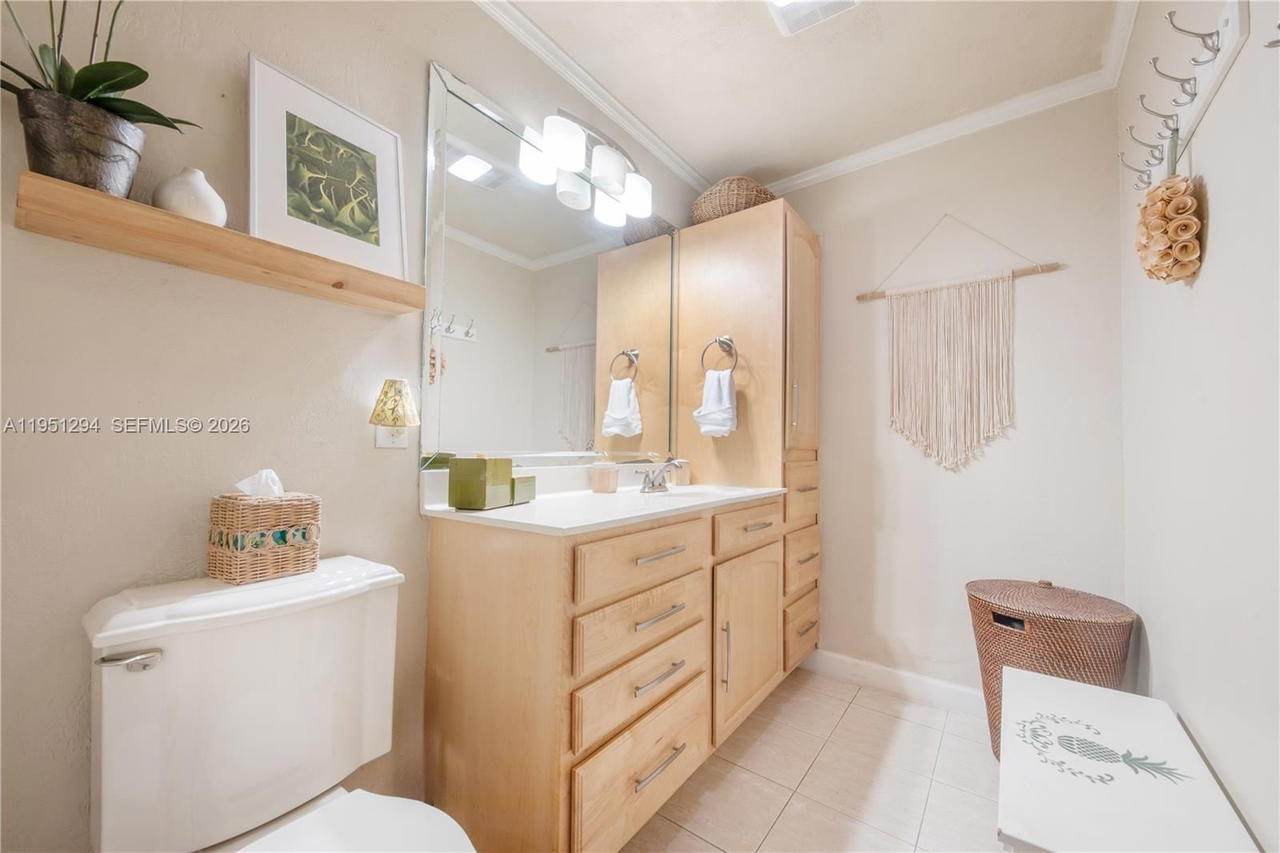 Real estate property located at 6661 6th St, Broward, Boulevard Heights Sec Ten, Pembroke Pines, FL