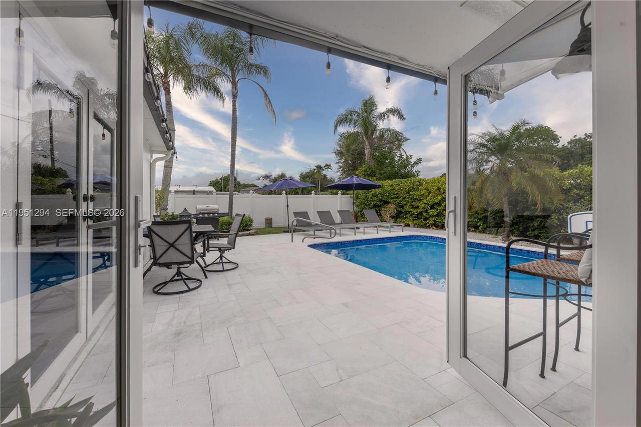 Real estate property located at 6661 6th St, Broward, Boulevard Heights Sec Ten, Pembroke Pines, FL