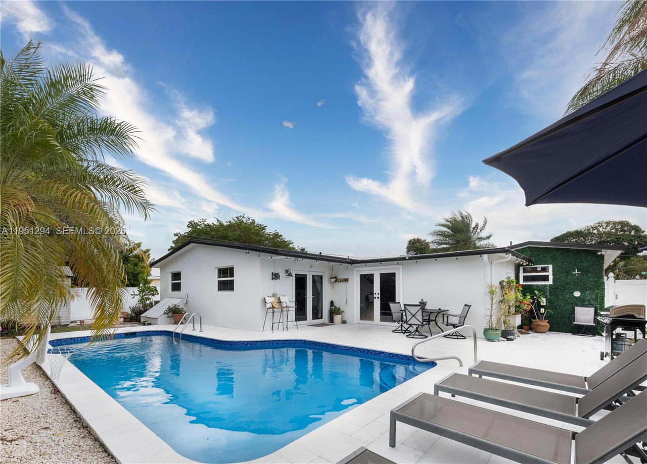 Real estate property located at 6661 6th St, Broward, Boulevard Heights Sec Ten, Pembroke Pines, FL