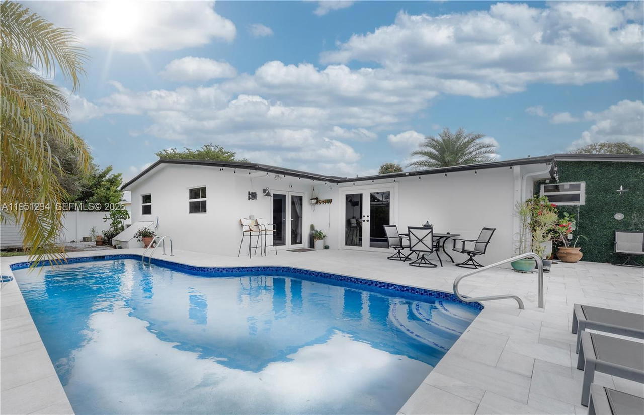 Real estate property located at 6661 6th St, Broward, Boulevard Heights Sec Ten, Pembroke Pines, FL