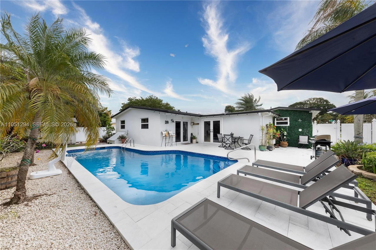 Real estate property located at 6661 6th St, Broward, Boulevard Heights Sec Ten, Pembroke Pines, FL