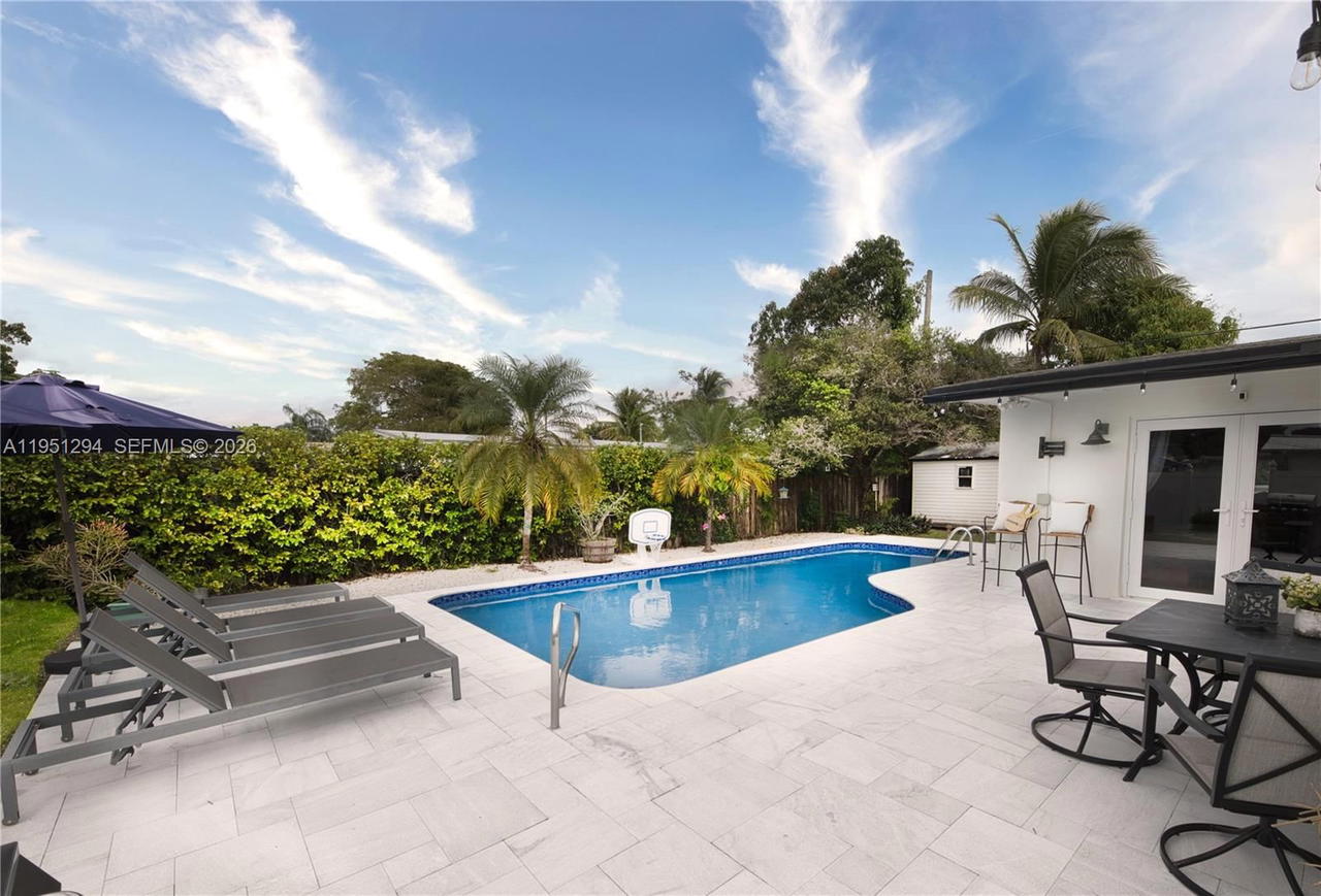 Real estate property located at 6661 6th St, Broward, Boulevard Heights Sec Ten, Pembroke Pines, FL