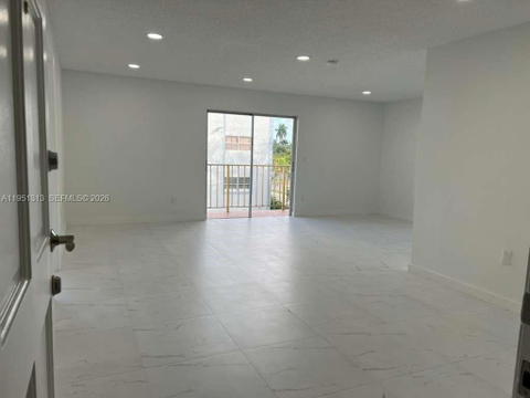 Real estate property located at 309 Royal Poinciana Blvd #304, Miami-dade, Royal Poinciana Condo, Miami Springs, FL