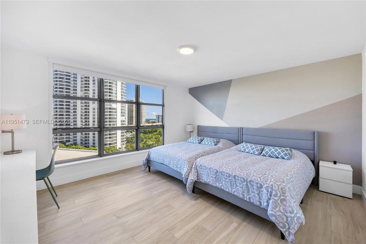 Real estate property located at 3530 Mystic Pointe Dr #1206, Miami-dade, Mystic Pointe Tower 500 C, Aventura, FL