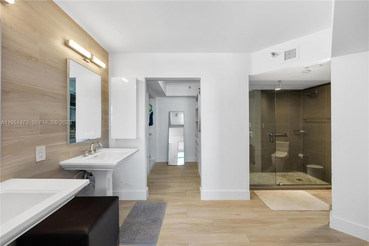 Real estate property located at 3530 Mystic Pointe Dr #1206, Miami-dade, Mystic Pointe Tower 500 C, Aventura, FL