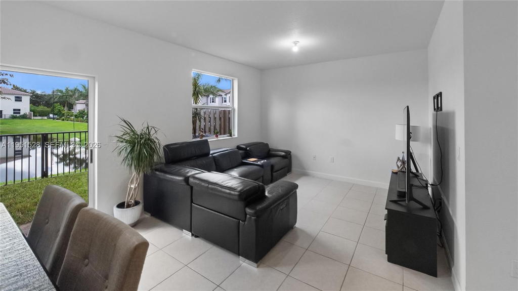 Real estate property located at 5544 27th Pl, Broward, Calcutta First Addition, Lauderhill, FL