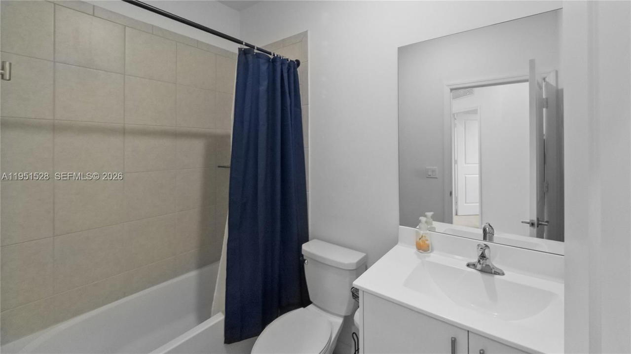 Real estate property located at 5544 27th Pl, Broward, Calcutta First Addition, Lauderhill, FL