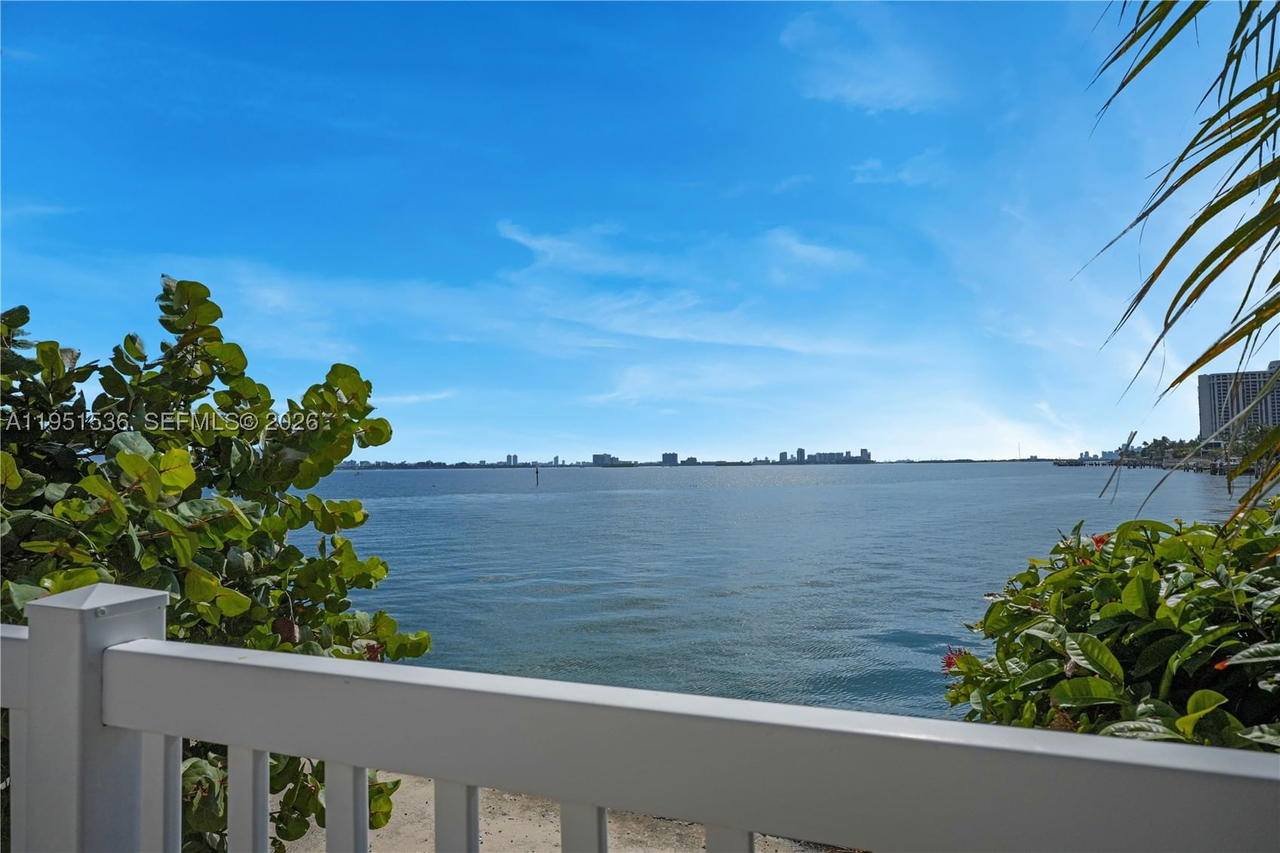 Real estate property located at 11111 Biscayne Blvd #21C, Miami-dade, Jockey Club Condo, Miami, FL