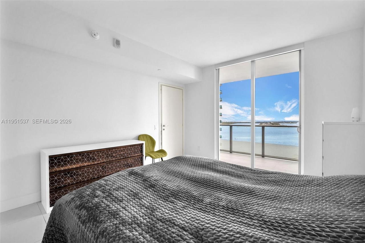 Real estate property located at 1300 Brickell Bay Dr #2507, Miami-dade, Brickellhouse Condo, Miami, FL