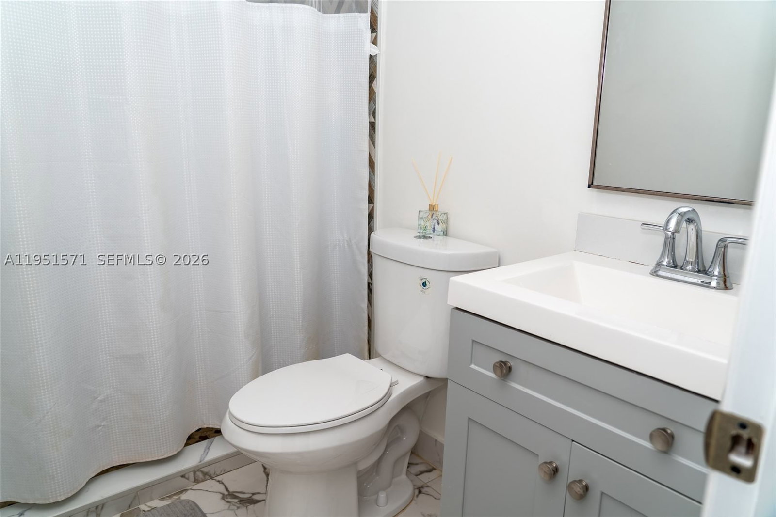 Real estate property located at 854 87th Ave #405, Miami-dade, Sandalwood Condo Apts, Miami, FL
