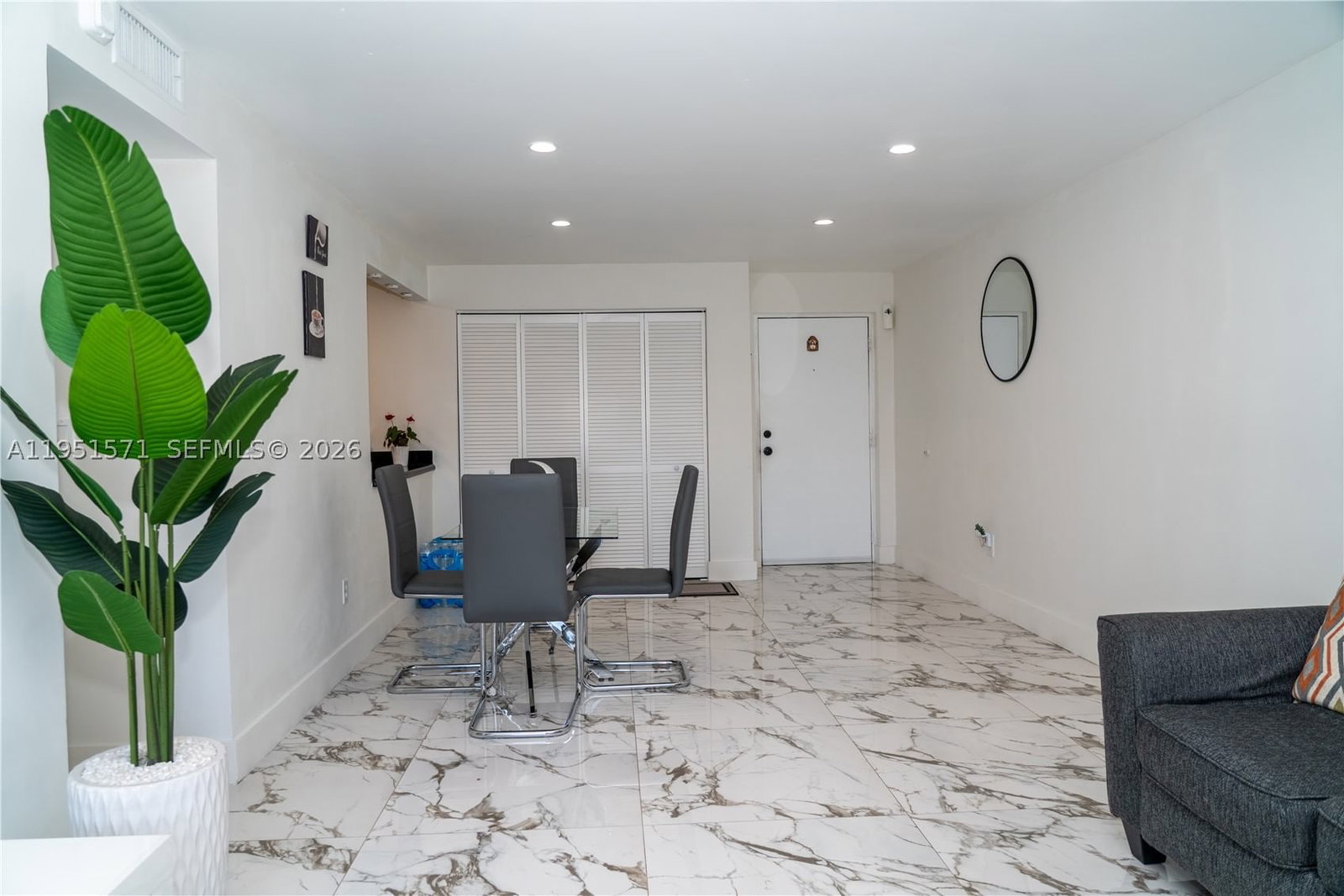 Real estate property located at 854 87th Ave #405, Miami-dade, Sandalwood Condo Apts, Miami, FL