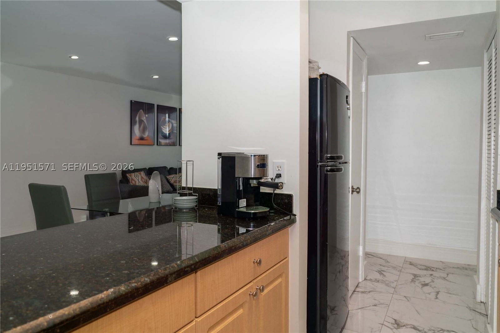 Real estate property located at 854 87th Ave #405, Miami-dade, Sandalwood Condo Apts, Miami, FL