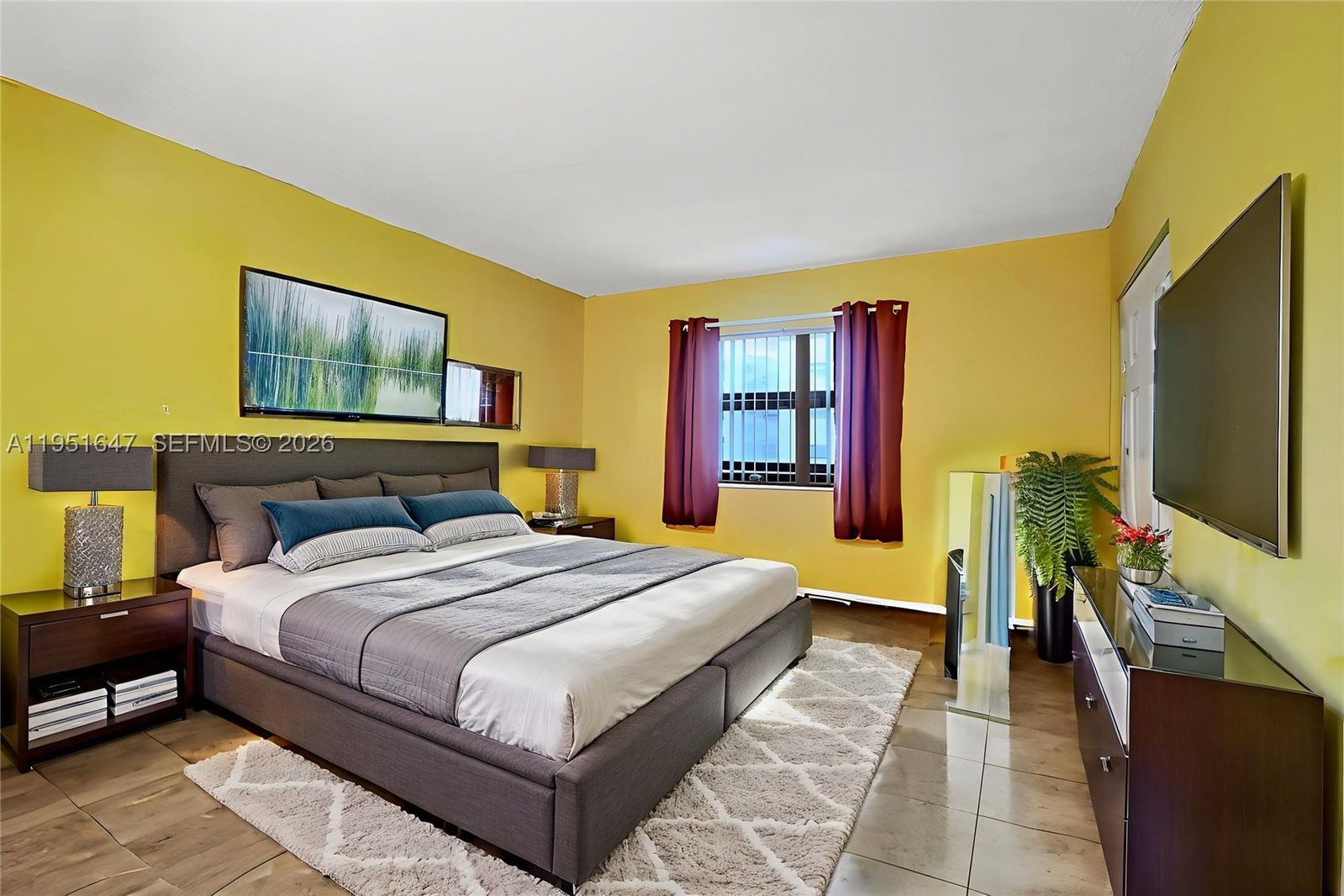 Real estate property located at 8145 7th St #315, Miami-dade, Fontainebleau Gardens Con, Miami, FL