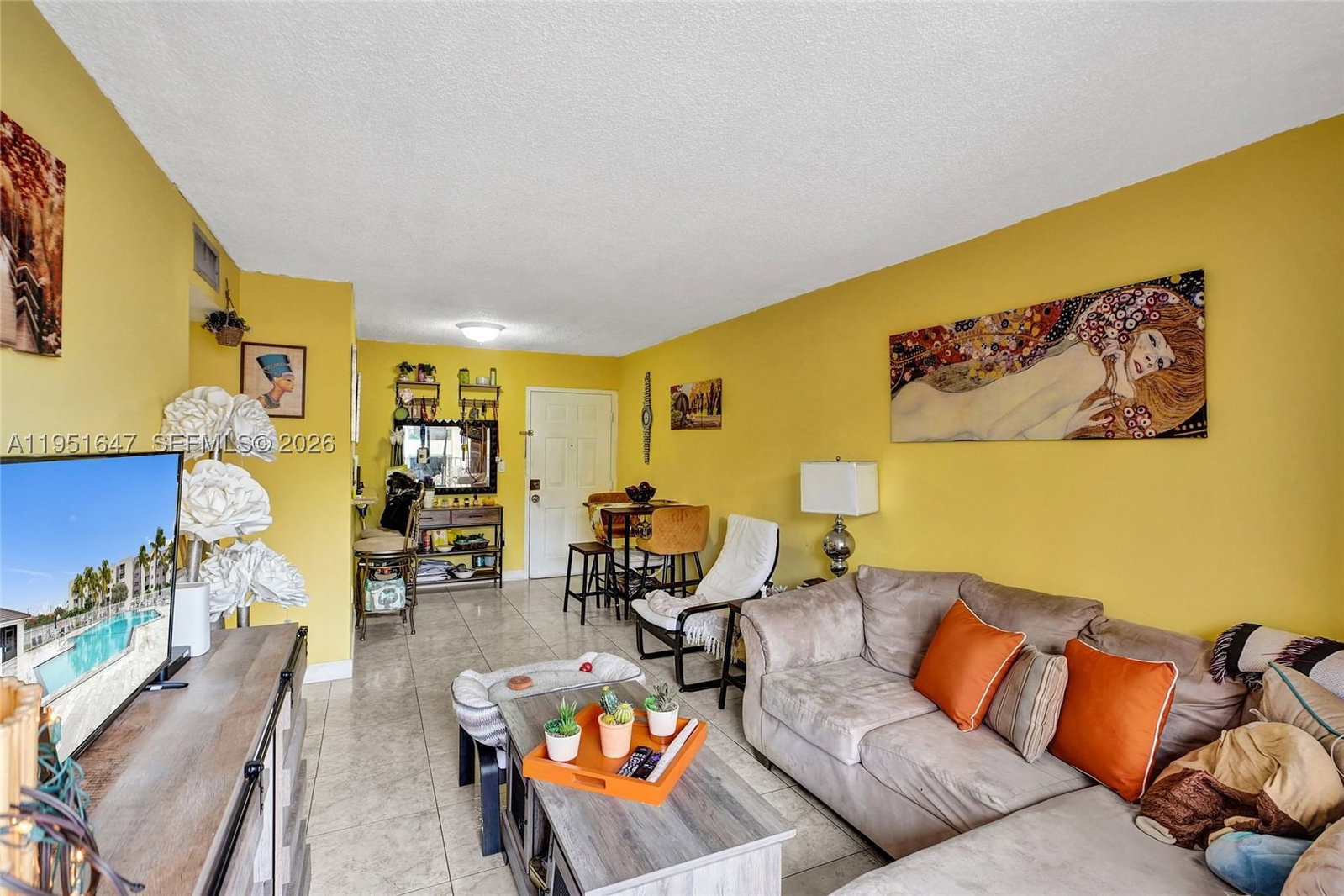 Real estate property located at 8145 7th St #315, Miami-dade, Fontainebleau Gardens Con, Miami, FL