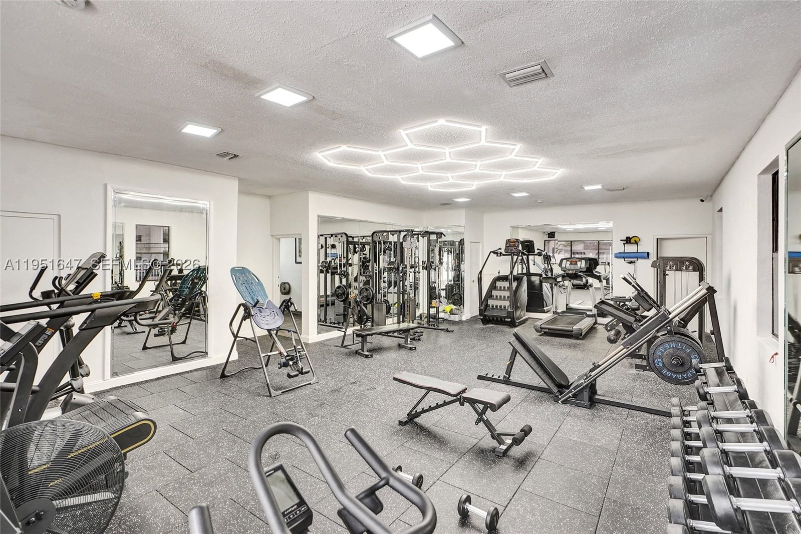 Real estate property located at 8145 7th St #315, Miami-dade, Fontainebleau Gardens Con, Miami, FL
