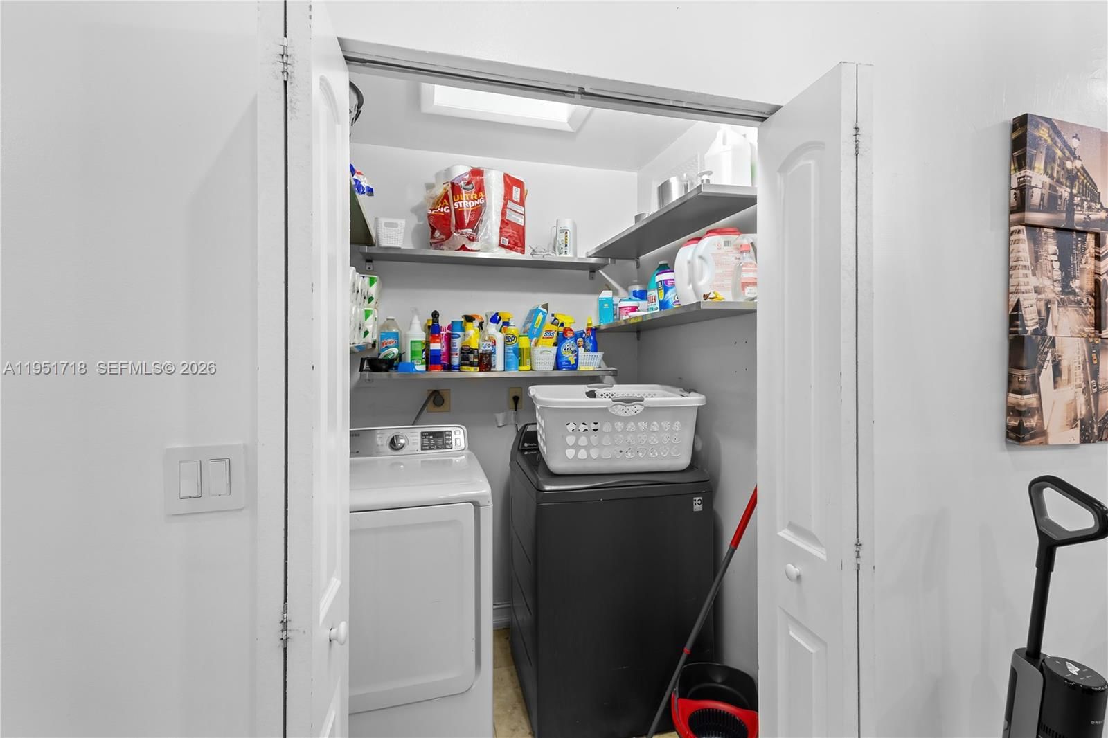 Real estate property located at 10358 128th Ter, Miami-dade, Gardens Of El Jardin Sec, Hialeah Gardens, FL