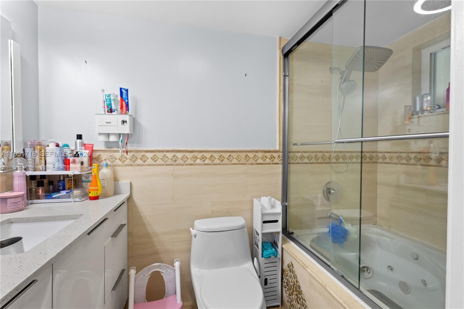 Real estate property located at 10358 128th Ter, Miami-dade, Gardens Of El Jardin Sec, Hialeah Gardens, FL