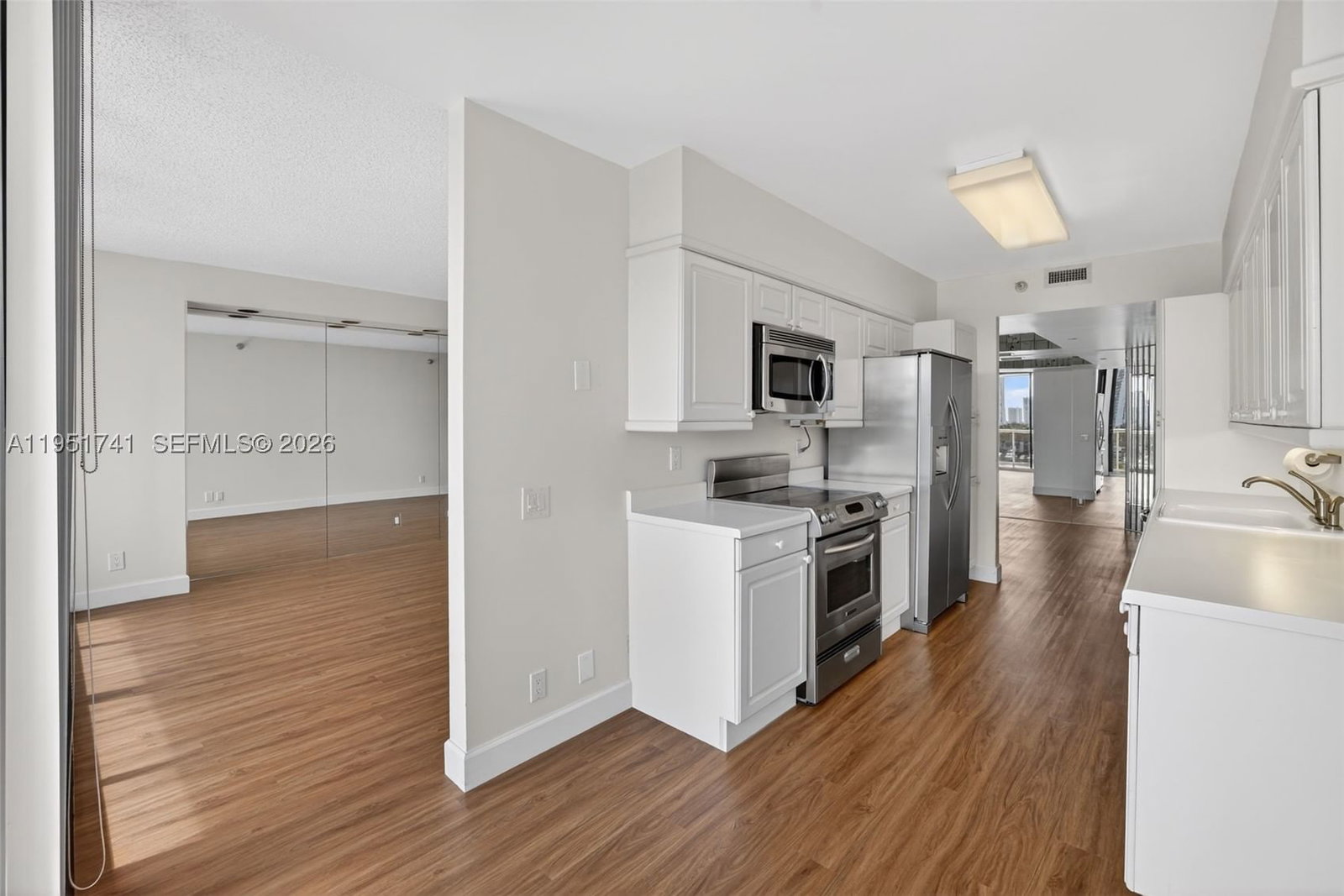 Real estate property located at 3640 Yacht Club Dr #708, Miami-dade, Harborside At The Waterwa, Aventura, FL