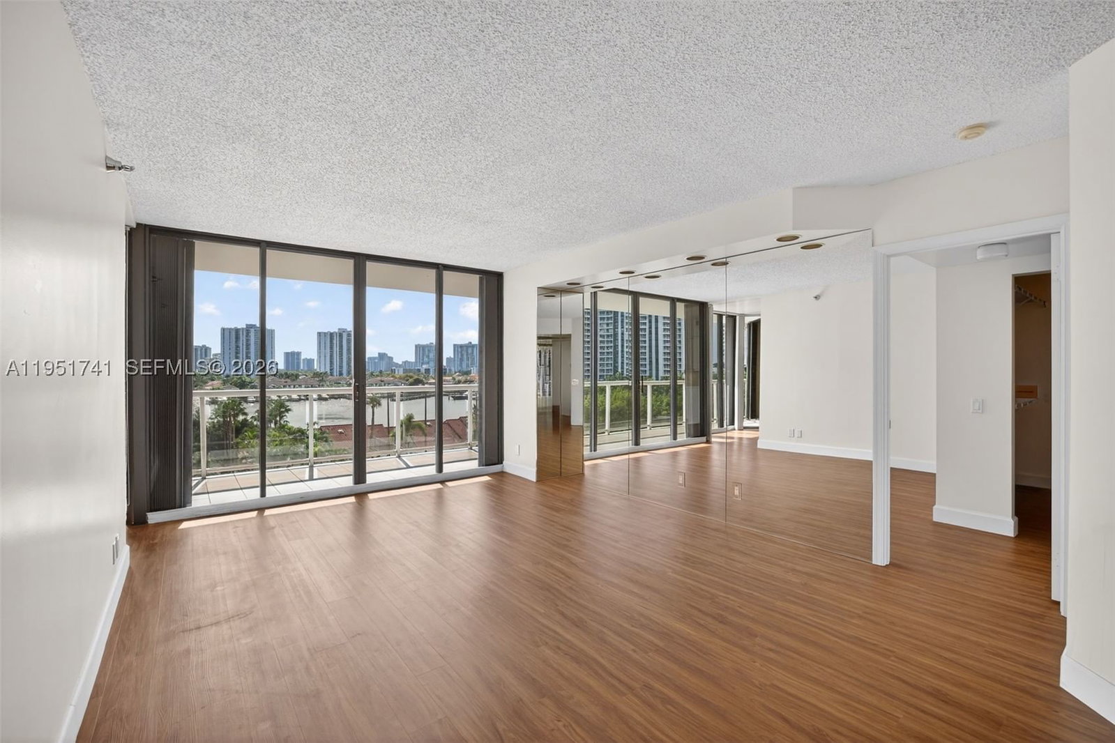 Real estate property located at 3640 Yacht Club Dr #708, Miami-dade, Harborside At The Waterwa, Aventura, FL