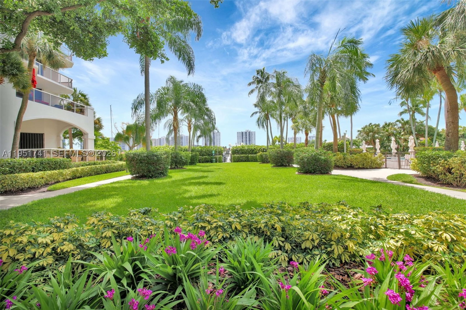 Real estate property located at 3640 Yacht Club Dr #708, Miami-dade, Harborside At The Waterwa, Aventura, FL