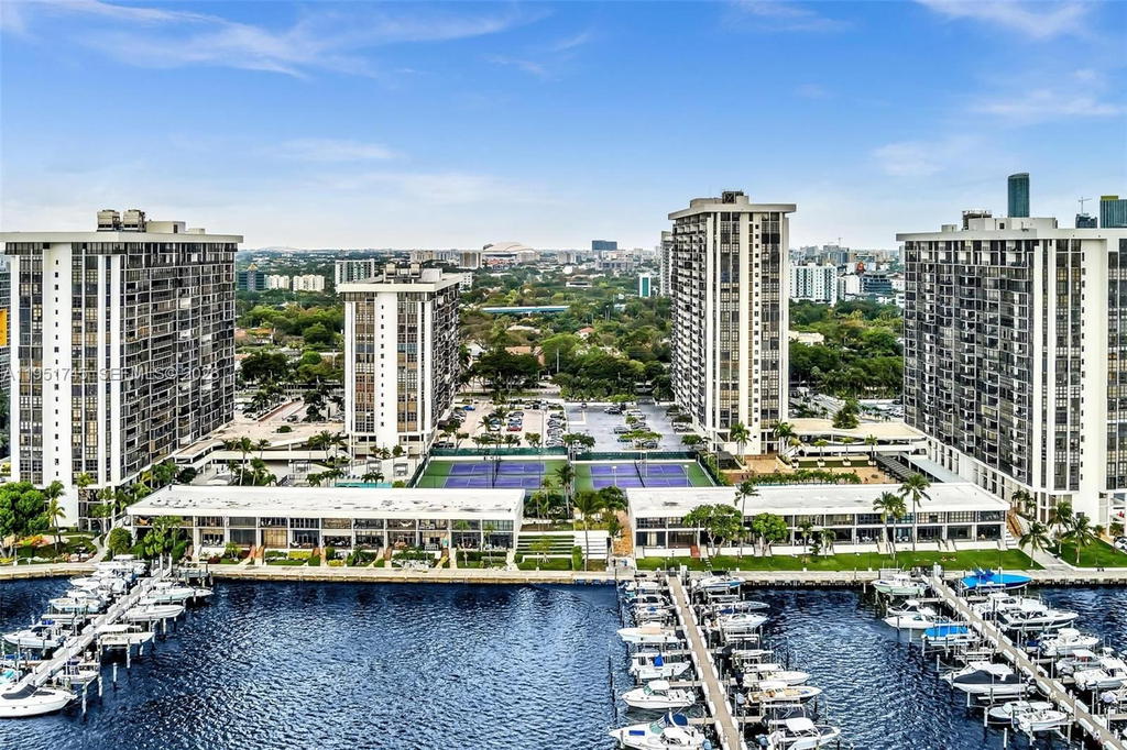 Real estate property located at 1865 Brickell Ave A105, Miami-dade, Brickell Place Condo, Miami, FL