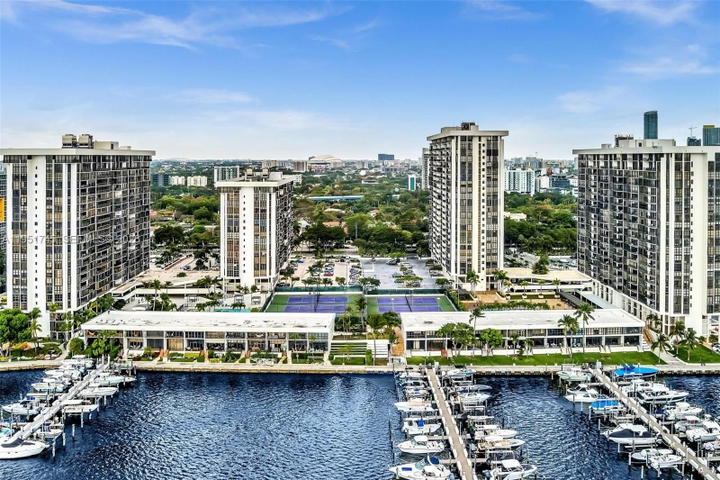Real estate property located at 1865 Brickell Ave A105, Miami-dade, Brickell Place Condo, Miami, FL
