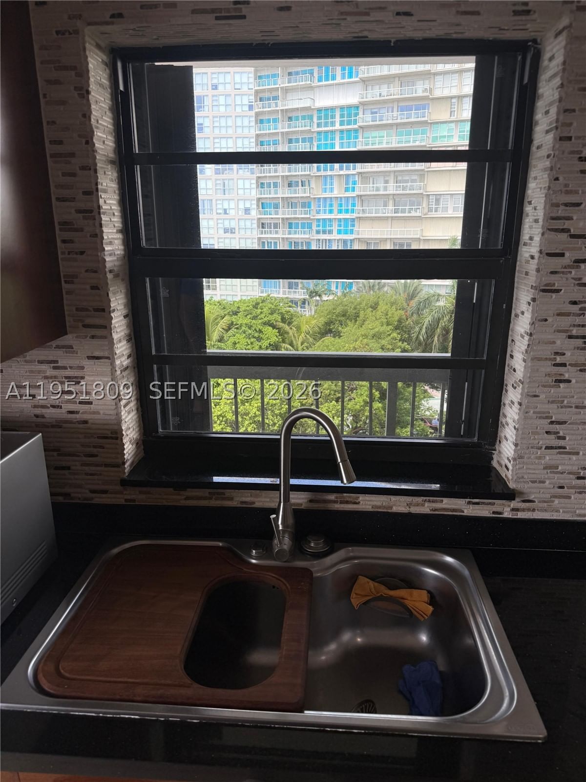 Real estate property located at 2333 Brickell Ave #602, Miami-dade, Brickell Bay Club Condo, Miami, FL
