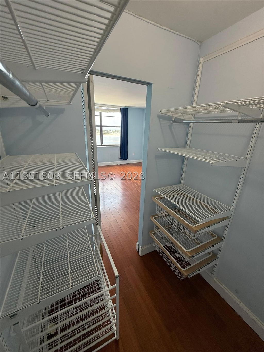 Real estate property located at 2333 Brickell Ave #602, Miami-dade, Brickell Bay Club Condo, Miami, FL