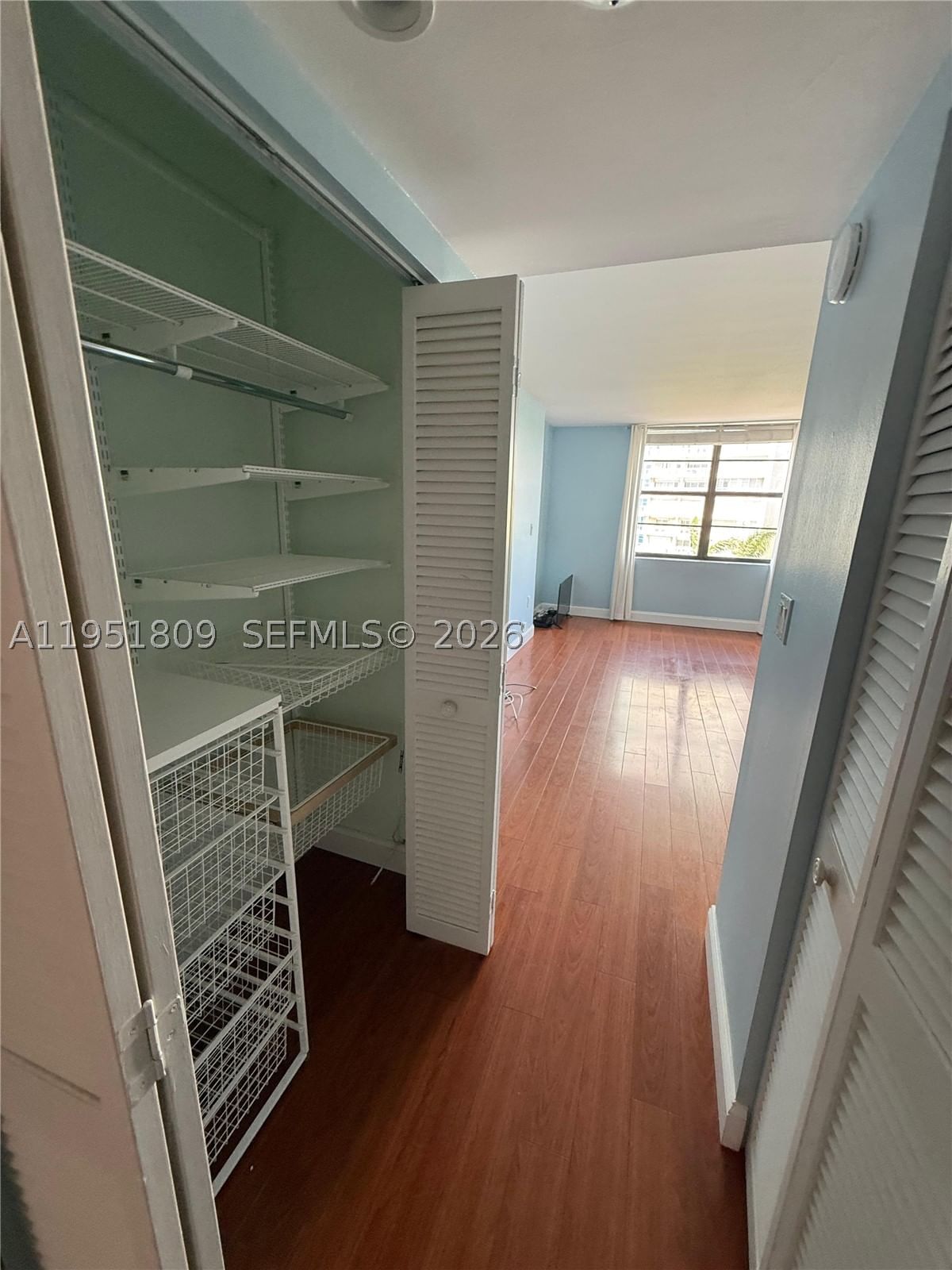 Real estate property located at 2333 Brickell Ave #602, Miami-dade, Brickell Bay Club Condo, Miami, FL
