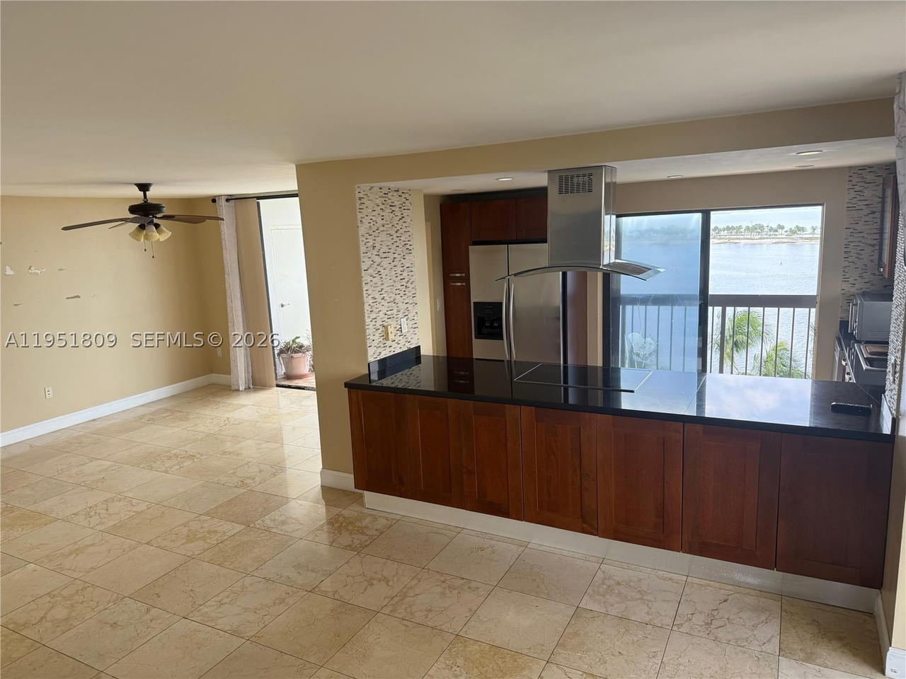 Real estate property located at 2333 Brickell Ave #602, Miami-dade, Brickell Bay Club Condo, Miami, FL