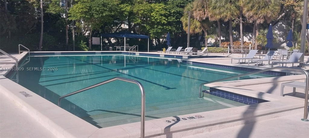 Real estate property located at 2333 Brickell Ave #602, Miami-dade, Brickell Bay Club Condo, Miami, FL