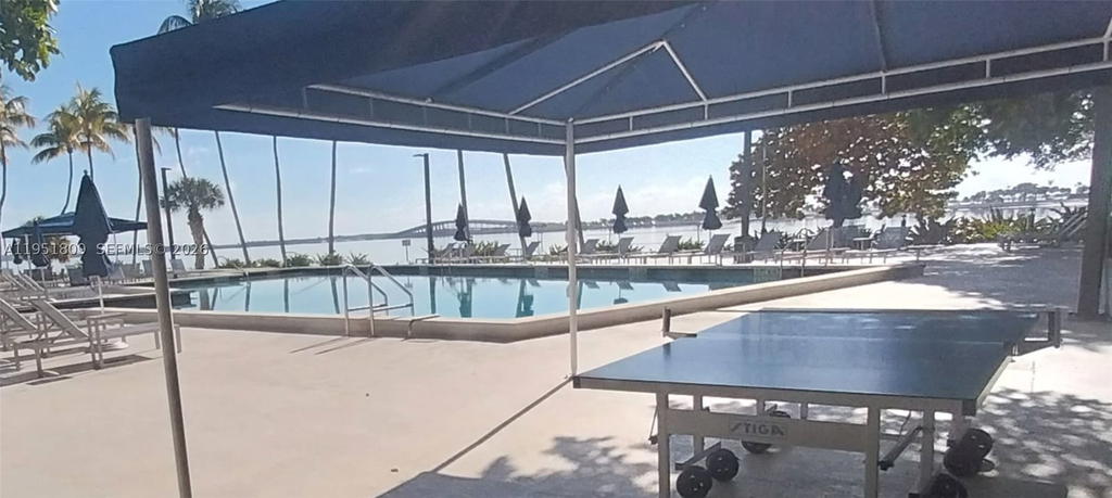Real estate property located at 2333 Brickell Ave #602, Miami-dade, Brickell Bay Club Condo, Miami, FL