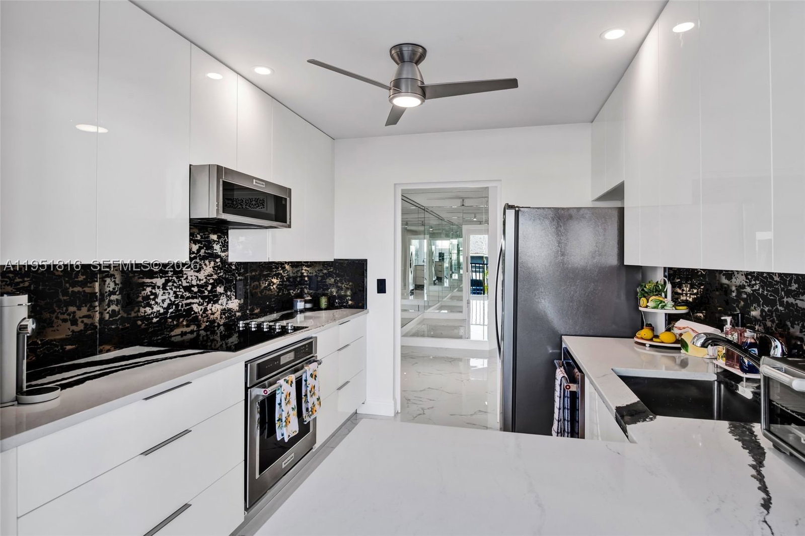 Real estate property located at 3101 47th Ct #303, Broward, Wilshire East Condo, Fort Lauderdale, FL