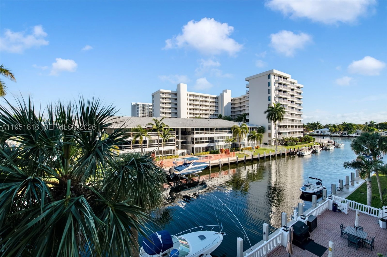 Real estate property located at 3101 47th Ct #303, Broward, Wilshire East Condo, Fort Lauderdale, FL