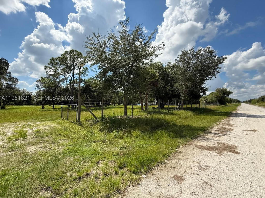 Real estate property located at 266 Avenida Del Centro, Hendry, Montura Ranch Estate 1st, Clewiston, FL