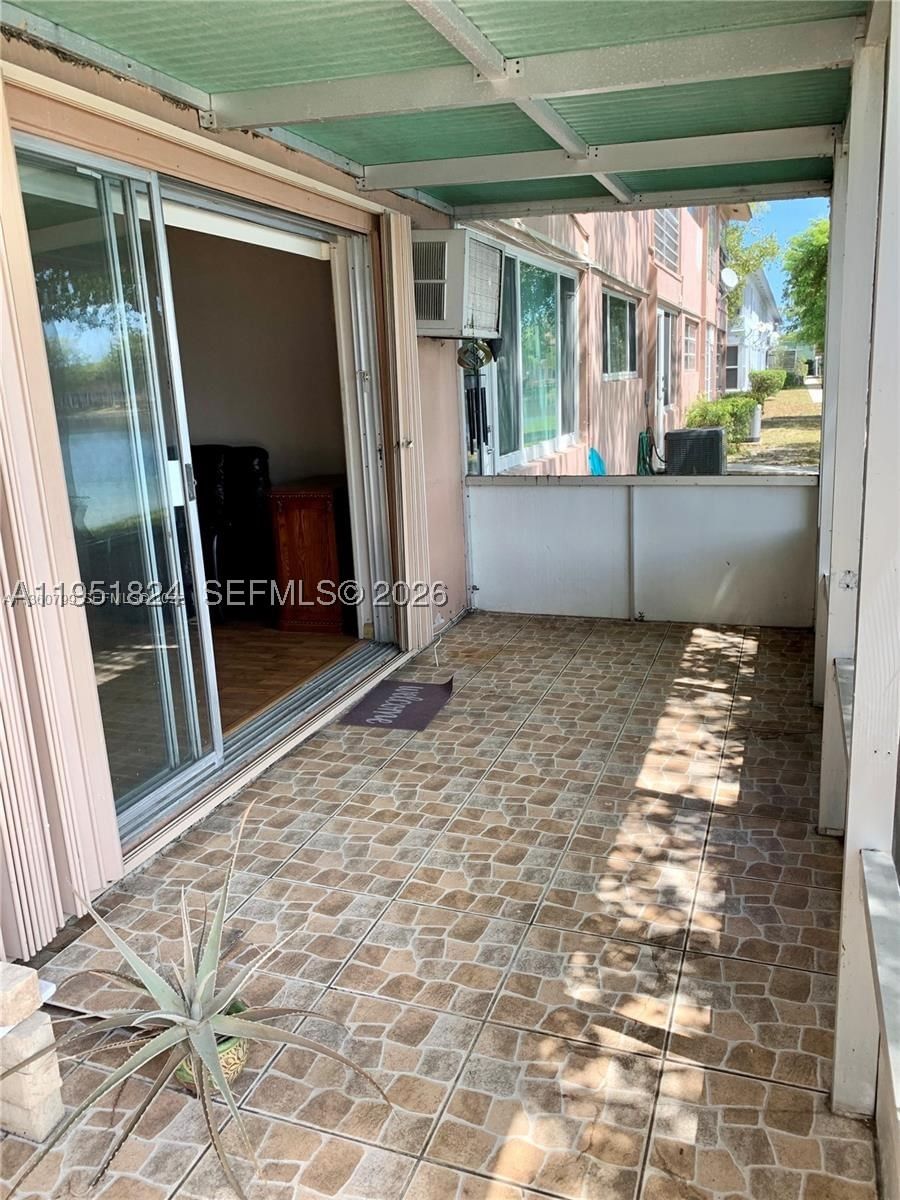 Real estate property located at 270 191st St #105, Miami-dade, Star Lake Estates No 1 Co, Miami, FL