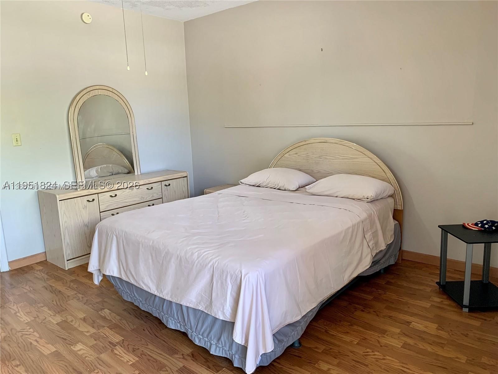 Real estate property located at 270 191st St #105, Miami-dade, Star Lake Estates No 1 Co, Miami, FL