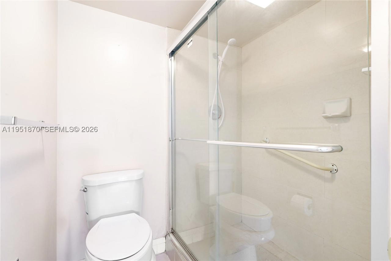 Real estate property located at 650 124th Ter #214P, Broward, Buckingham East At Centur, Pembroke Pines, FL