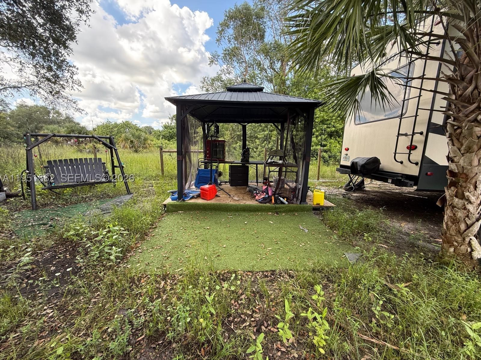 Real estate property located at 260 Avenida Del Centro, Hendry, Montura Ranch Estates, Clewiston, FL