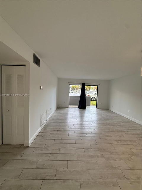 Real estate property located at 10431 Kendall Dr D104, Miami-dade, Nob Hill West Condo, Miami, FL