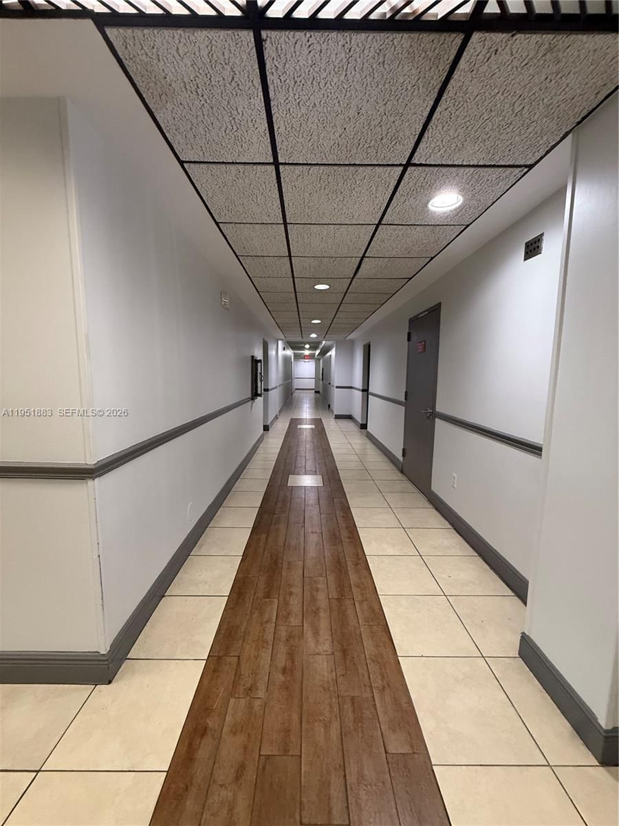 Real estate property located at 10431 Kendall Dr D104, Miami-dade, Nob Hill West Condo, Miami, FL