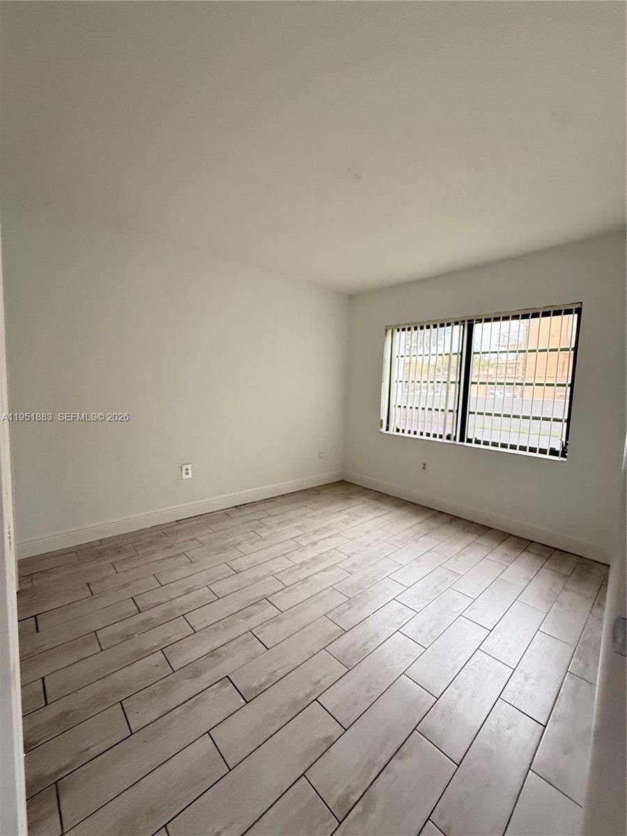Real estate property located at 10431 Kendall Dr D104, Miami-dade, Nob Hill West Condo, Miami, FL